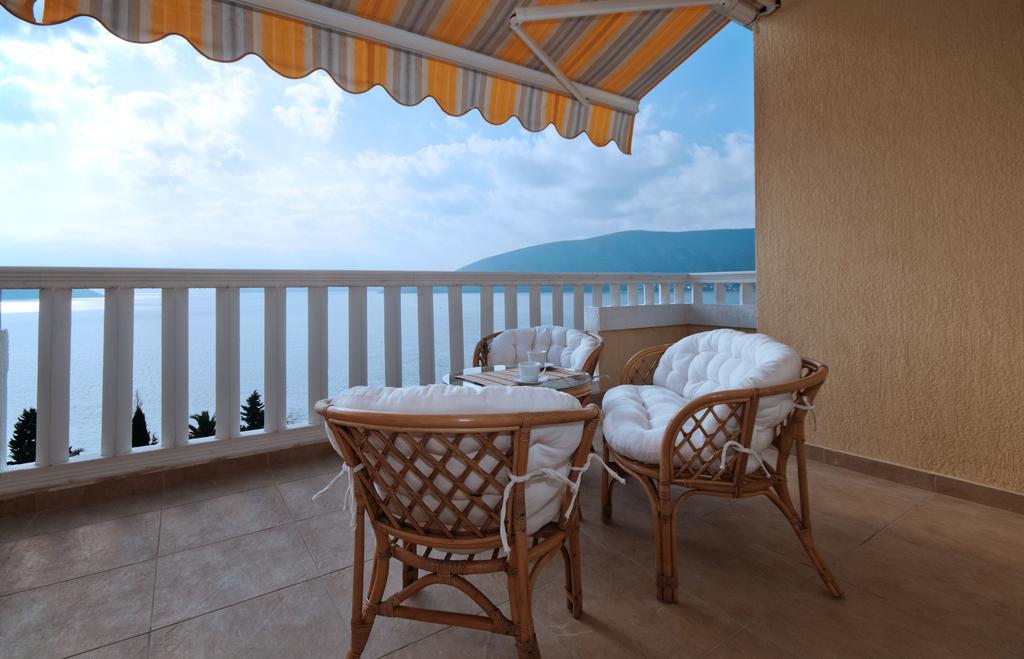 Villa Tenzera Herceg Novi Kamer foto