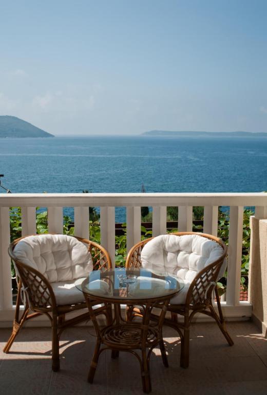 Villa Tenzera Herceg Novi Kamer foto